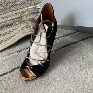 Malone Souliers brown and Gold Lace-Up Heels